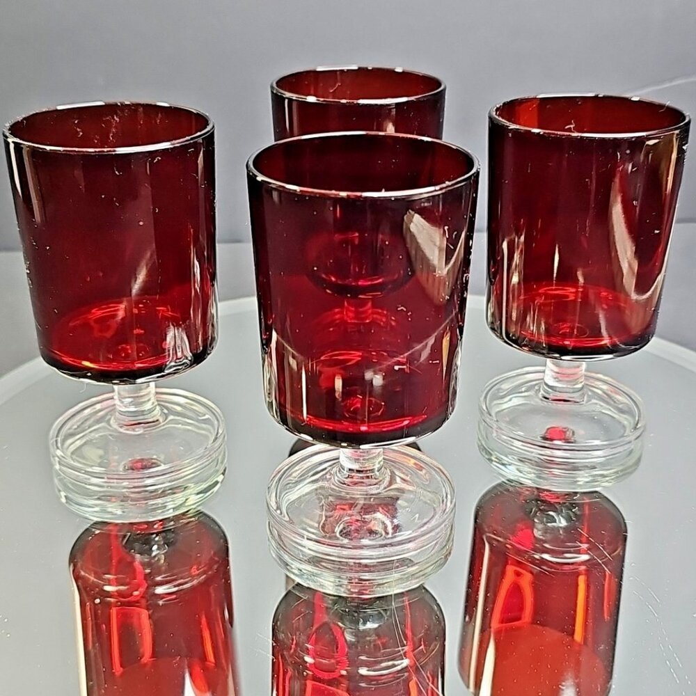 Set of 4 Luminarc Arcoroc Cavalier Of France Ruby Red Cordial Glasses